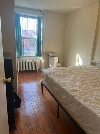 Listing photo 1 of 5