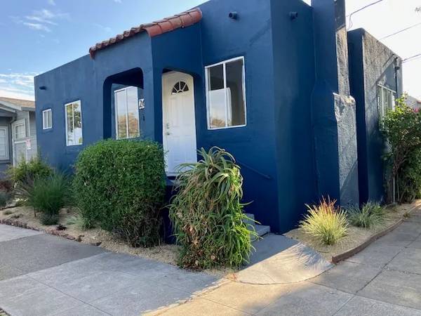 Listing photo 1 of 5