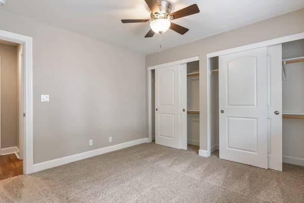 Listing photo 1 of 5