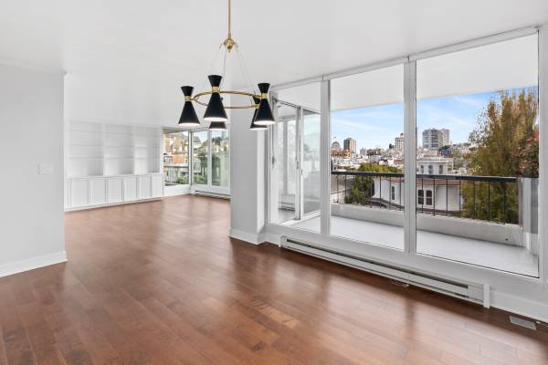 Listing photo 1 of 5