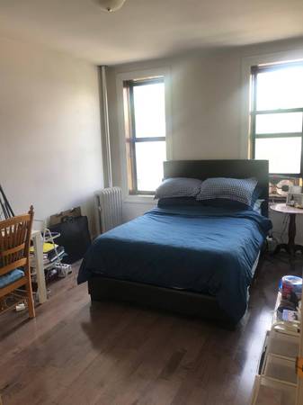 Listing photo 1 of 3