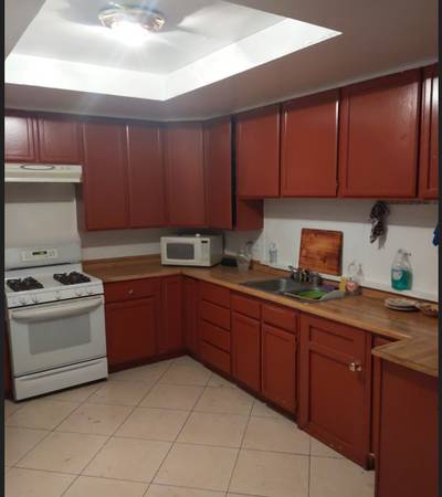 Listing photo 1 of 3