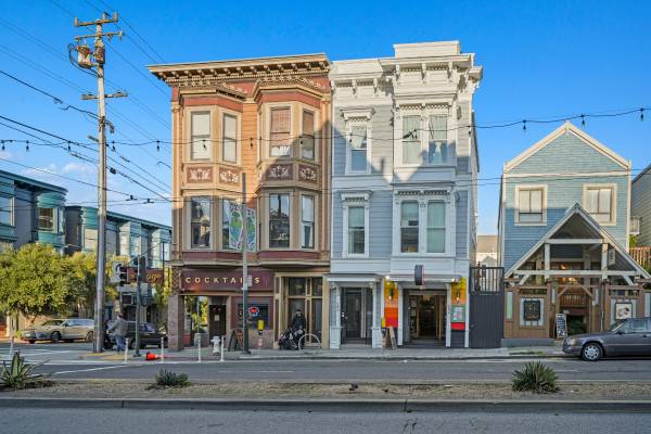 Listing photo 1 of 5