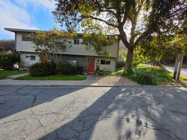 Listing photo 1 of 5