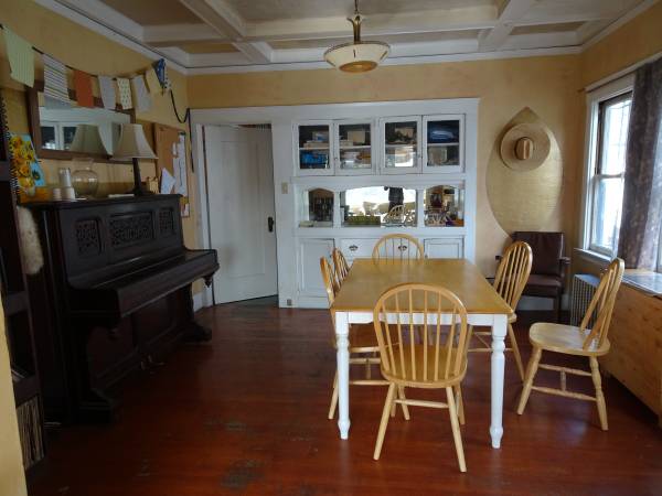 Listing photo 1 of 3