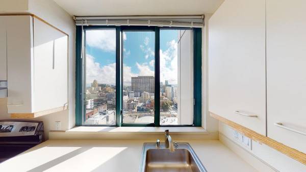 Listing photo 1 of 5