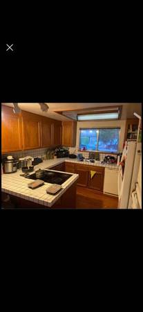 Listing photo 1 of 5