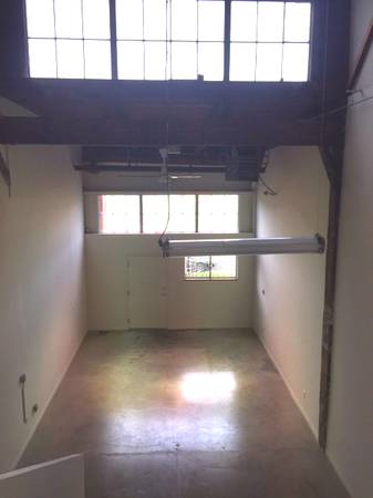 Listing photo 1 of 5
