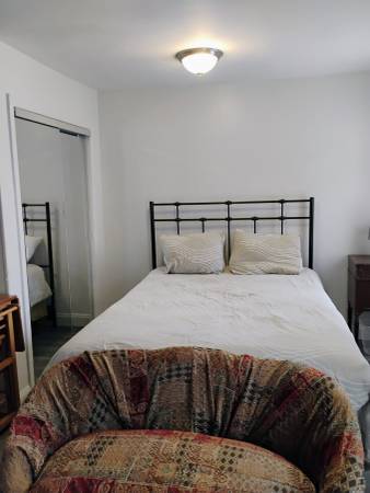 Listing photo 1 of 5