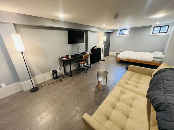 Listing photo 1 of 5