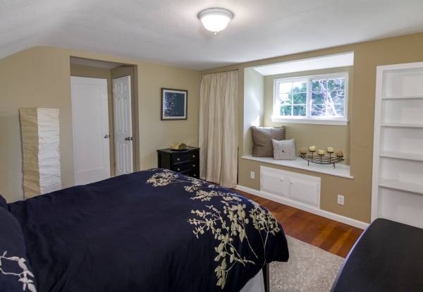 Listing photo 1 of 5