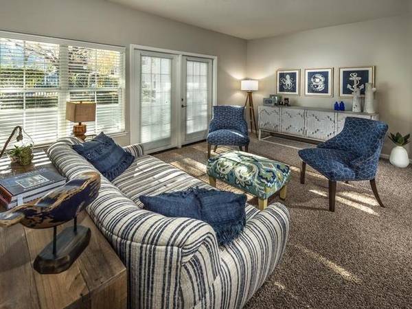 Listing photo 1 of 5