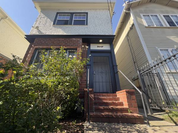 Listing photo 1 of 5