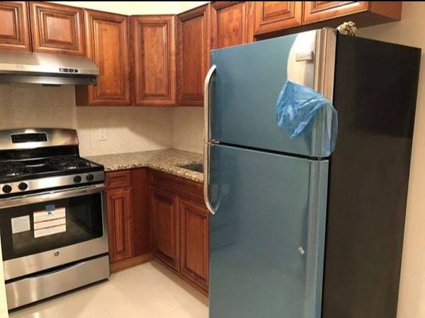 Listing photo 1 of 5