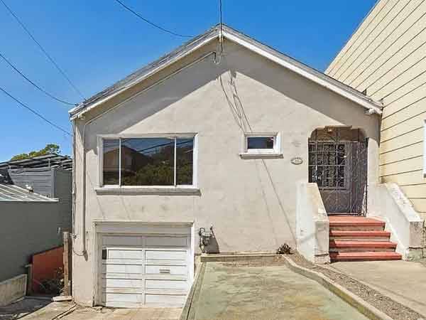 Listing photo 1 of 4