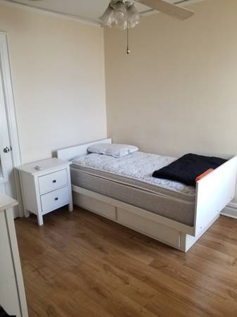 Listing photo 1 of 5