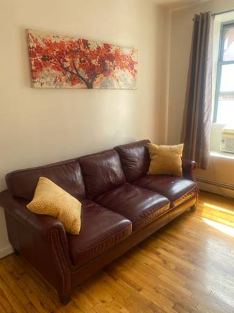 Listing photo 1 of 5