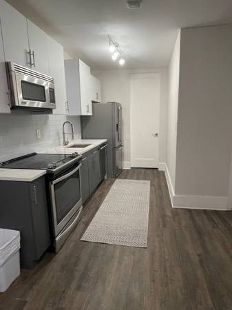 Listing photo 1 of 4