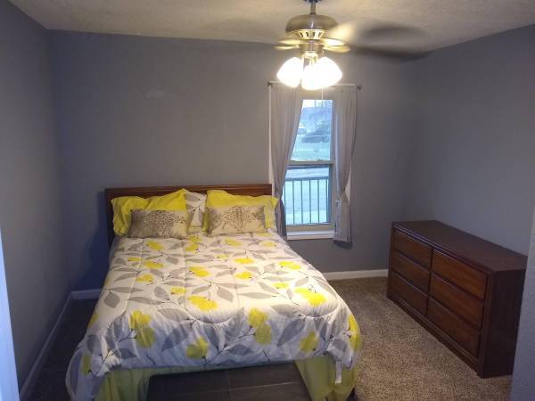 Listing photo 1 of 3