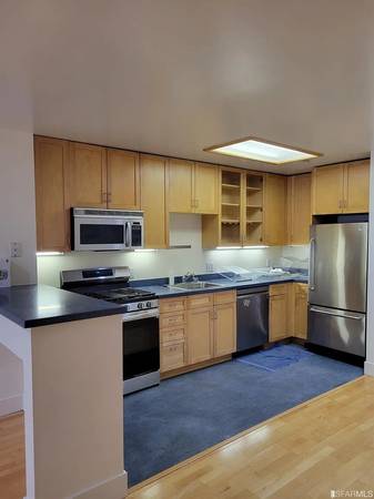 Listing photo 1 of 4