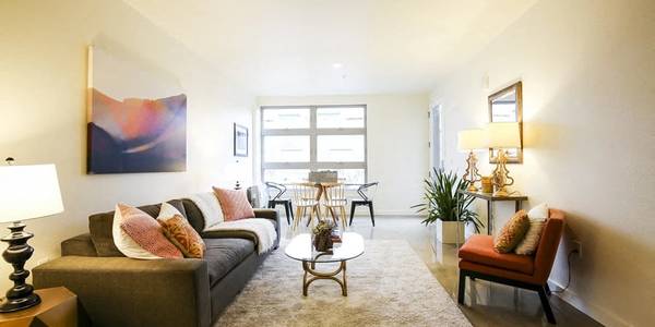 Listing photo 1 of 5