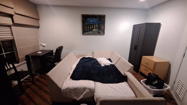 Listing photo 1 of 5