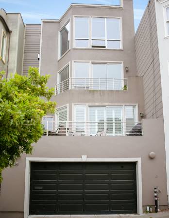 Listing photo 1 of 5