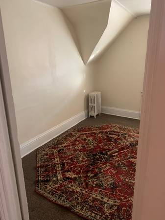 Listing photo 1 of 5