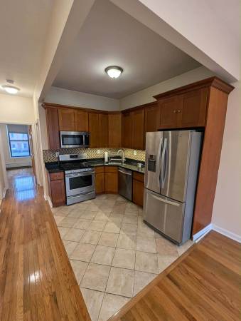 Listing photo 1 of 5