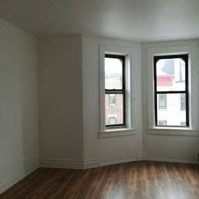 Listing photo 1 of 2