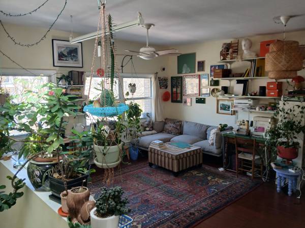 Listing photo 1 of 5