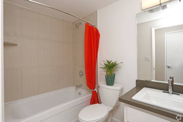 Listing photo 1 of 5