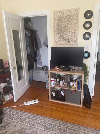 Listing photo 1 of 5
