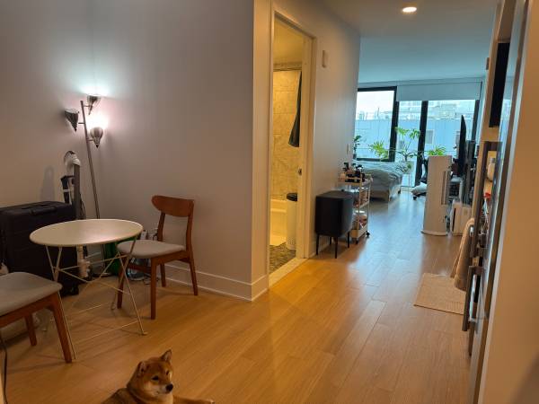 Listing photo 1 of 5