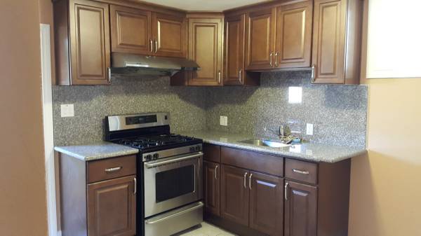 Listing photo 1 of 5