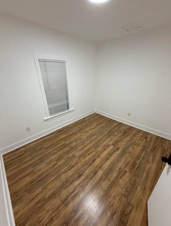 Listing photo 1 of 2