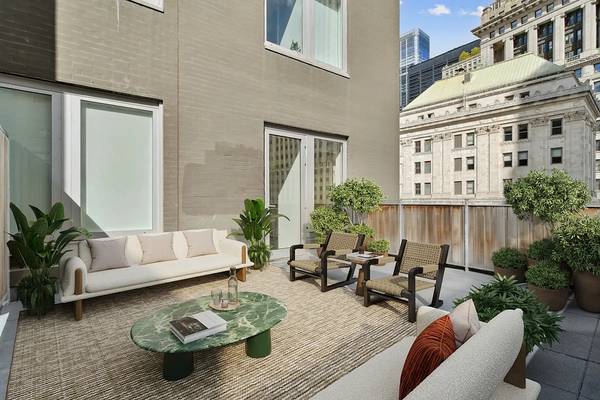 Listing photo 1 of 5