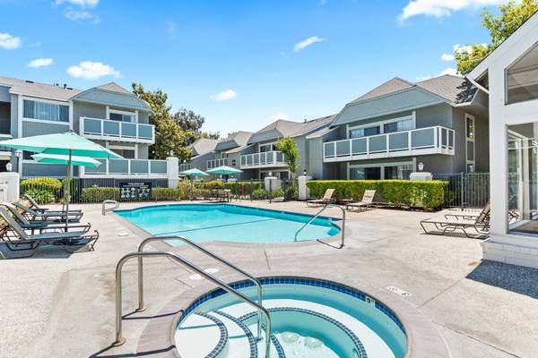 Listing photo 1 of 5