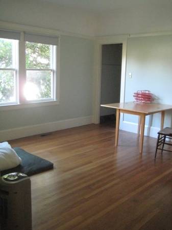 Listing photo 1 of 2