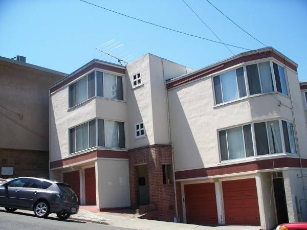 Listing photo 1 of 5