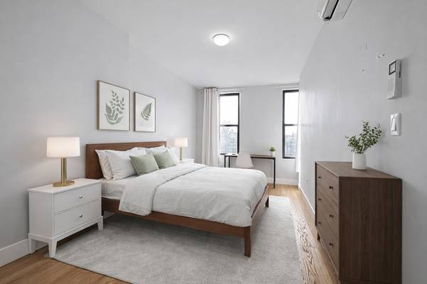 Listing photo 1 of 5