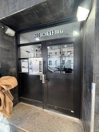 Listing photo 1 of 5