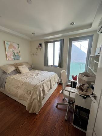 Listing photo 1 of 4