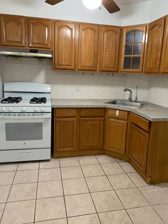 Listing photo 1 of 5