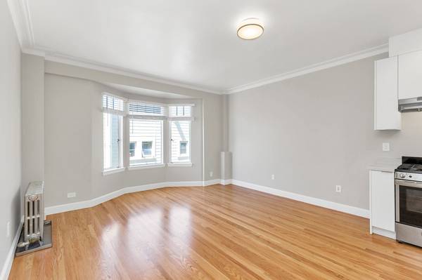 Listing photo 1 of 5