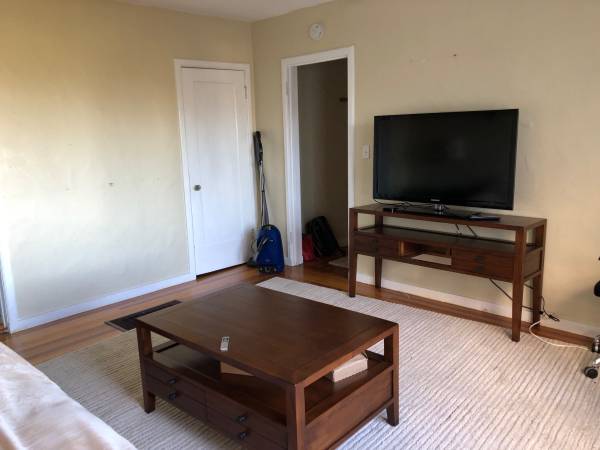 Listing photo 1 of 5
