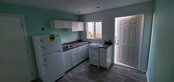 Listing photo 1 of 5