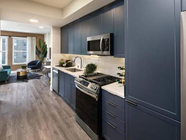 Listing photo 1 of 5