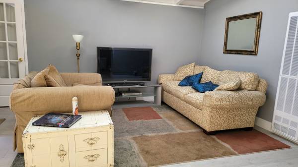 Listing photo 1 of 5