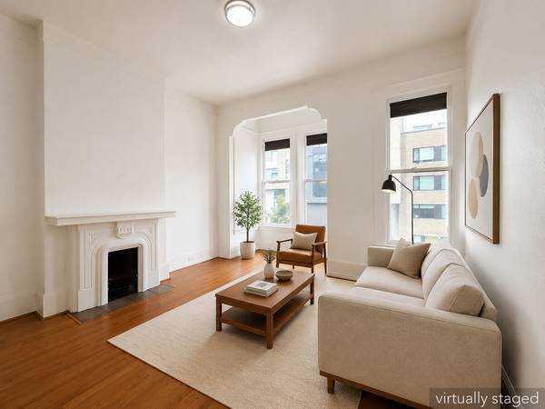 Listing photo 1 of 5